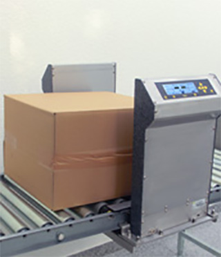 A roller conveyor radioactivity measurement system